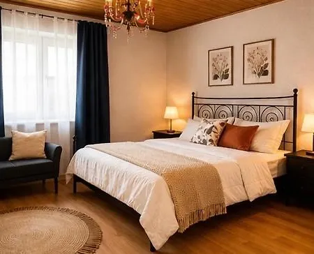 Ein Charmantes Dorfhaus In Ruhiger Lage Privatunterkunft