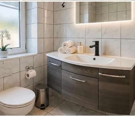 Privatunterkunft Ein Charmantes Dorfhaus In Ruhiger Lage *