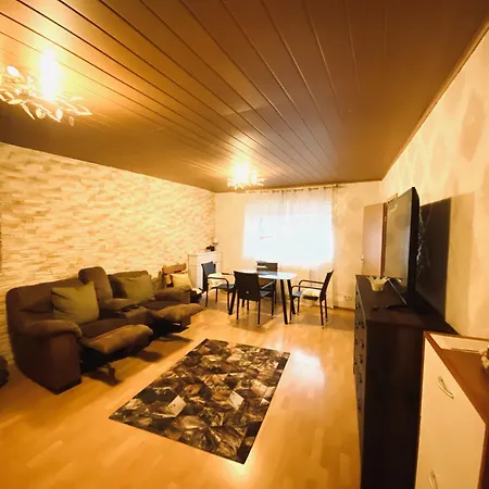 Privatunterkunft Ein Charmantes Dorfhaus In Ruhiger Lage *