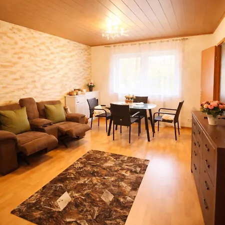 Ein Charmantes Dorfhaus In Ruhiger Lage Privatunterkunft *