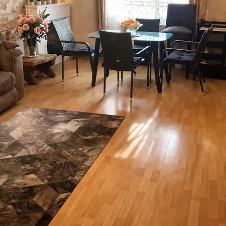 Privatunterkunft Ein Charmantes Dorfhaus In Ruhiger Lage